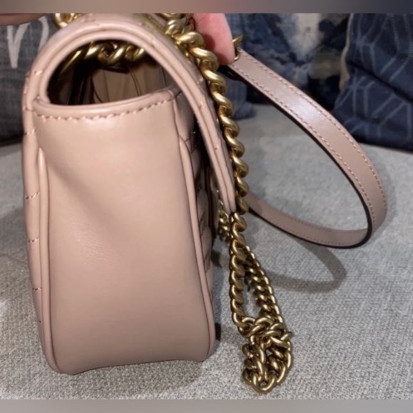 Gucci GG Marmont Small Shoulder Flap Bag - Picture 5 of 8